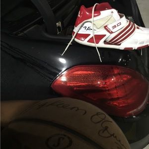 Hakim O signed, originally played on during the dream team for rockets, 🏀 👟